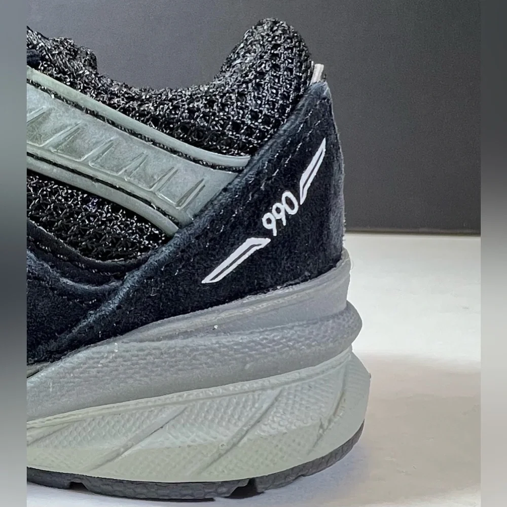 🆕New Balance 990 V5 Infant Sneakers — Size 5.5 US (Black)
